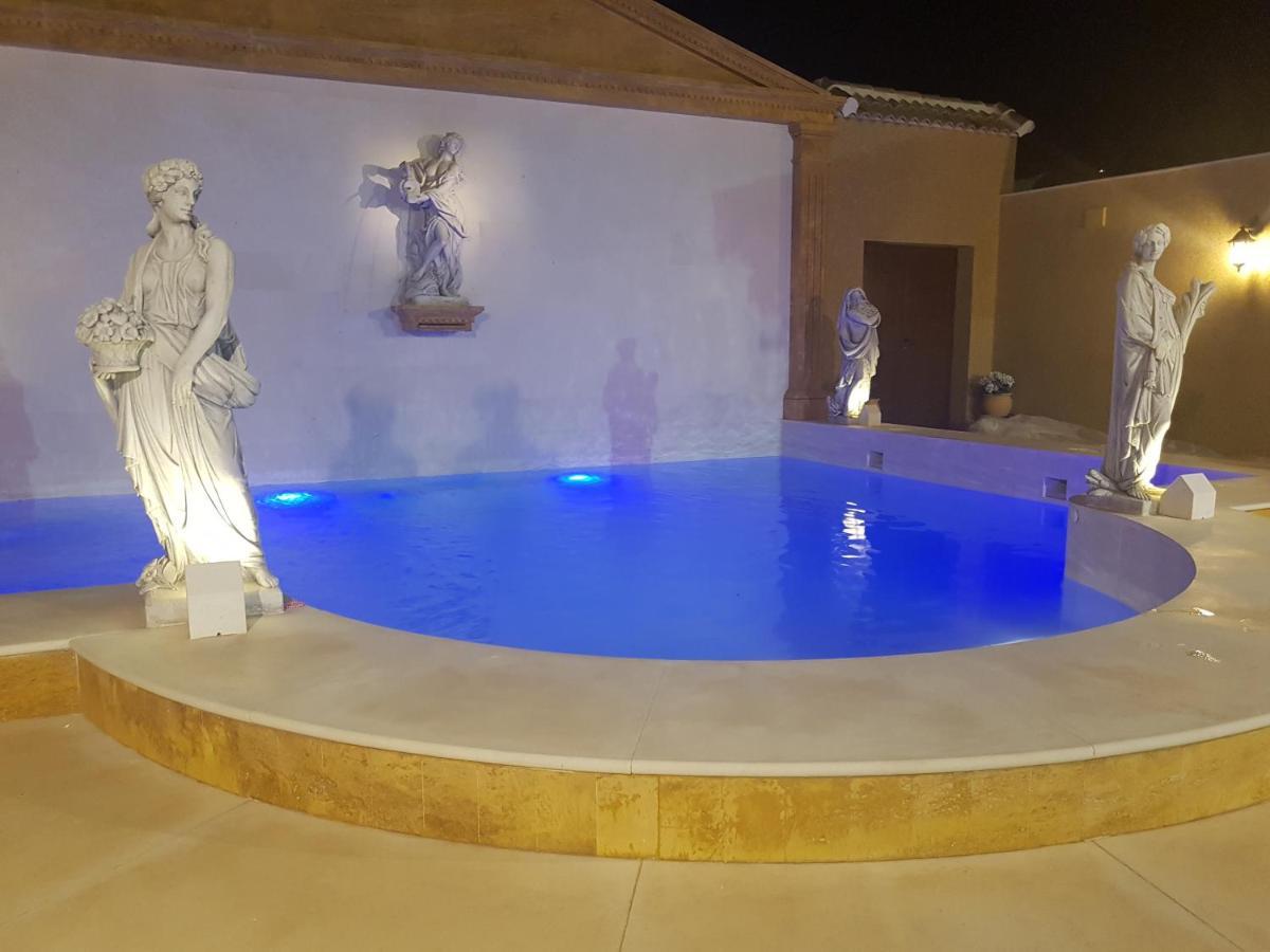 La Fuente Romana Campo-Nubes Exterior photo